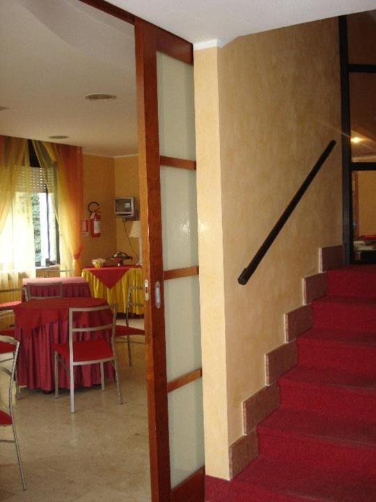 Albergo Sangrila ลานโซตอริเนเซ ภายนอก รูปภาพ