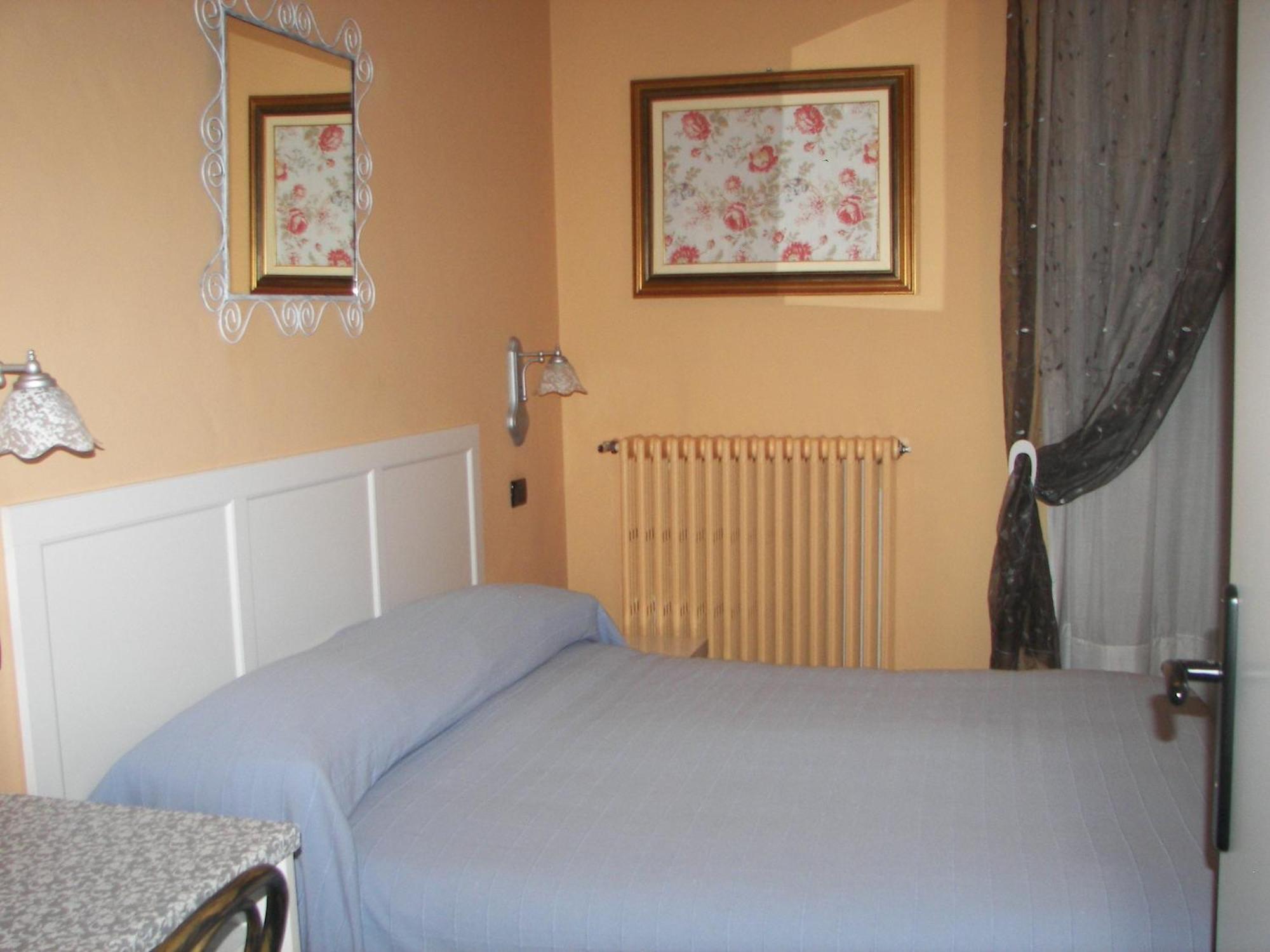 Albergo Sangrila ลานโซตอริเนเซ ภายนอก รูปภาพ