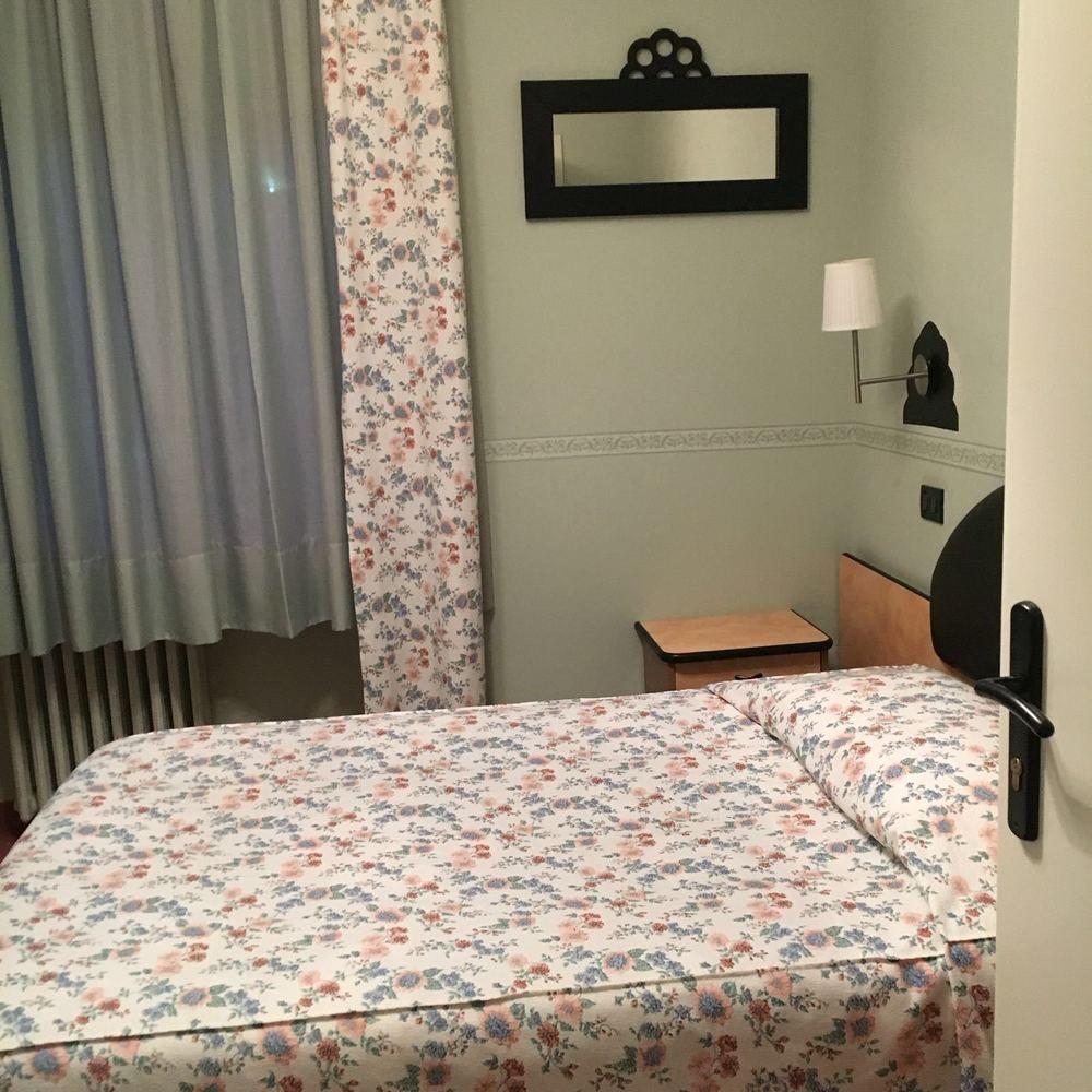 Albergo Sangrila ลานโซตอริเนเซ ภายนอก รูปภาพ