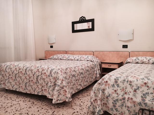 Albergo Sangrila ลานโซตอริเนเซ ภายนอก รูปภาพ